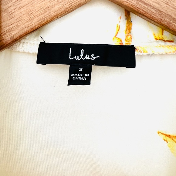 Lulu’s Into the Bliss Cream Floral Print Short Sleeve Crop Top Size SMALL - Picture 9 of 14